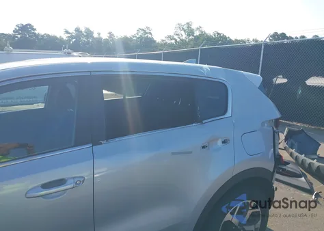 2020 Kia Sportage Lx z USA, uszkodzony, nr VIN KNDPMCAC1L7628948